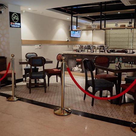 Belvedere Suites Greater Noida Zewnętrze zdjęcie