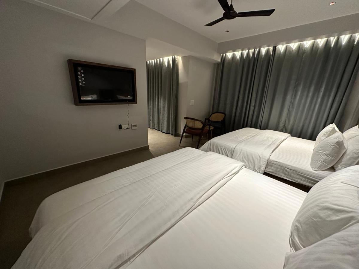 Belvedere Suites Greater Noida Zewnętrze zdjęcie