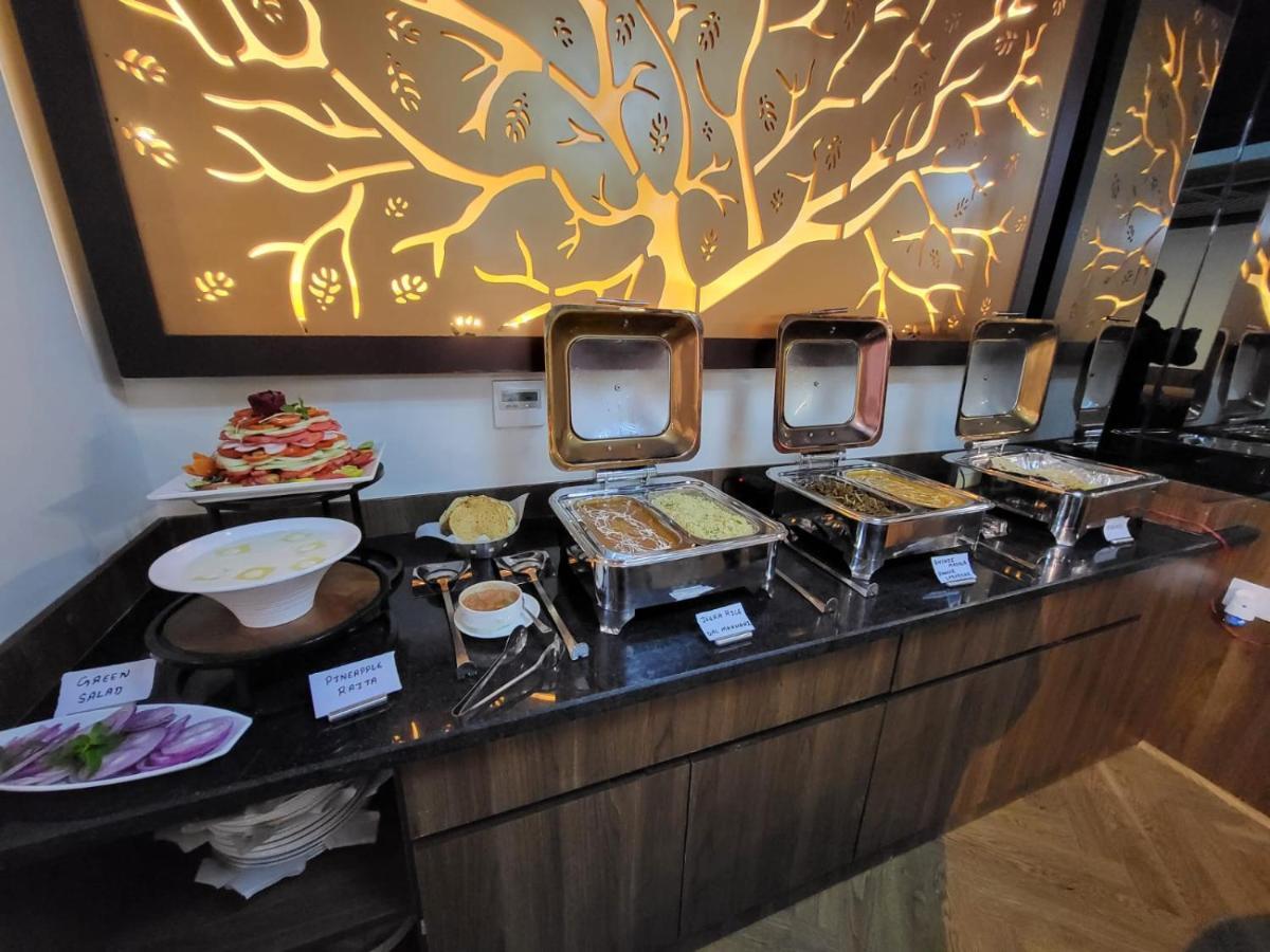 Belvedere Suites Greater Noida Zewnętrze zdjęcie