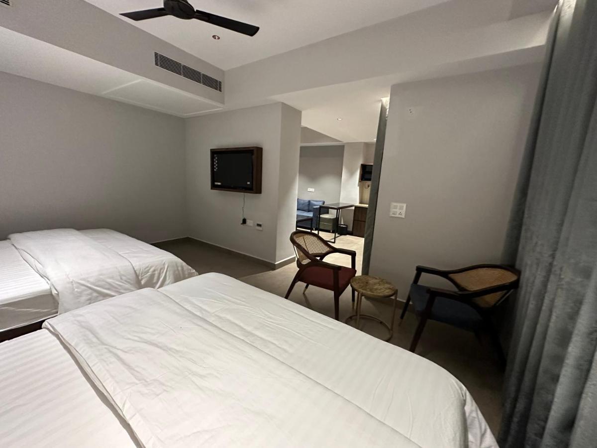Belvedere Suites Greater Noida Zewnętrze zdjęcie