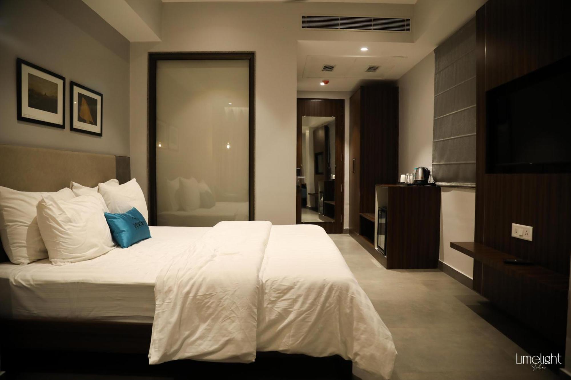 Belvedere Suites Greater Noida Zewnętrze zdjęcie