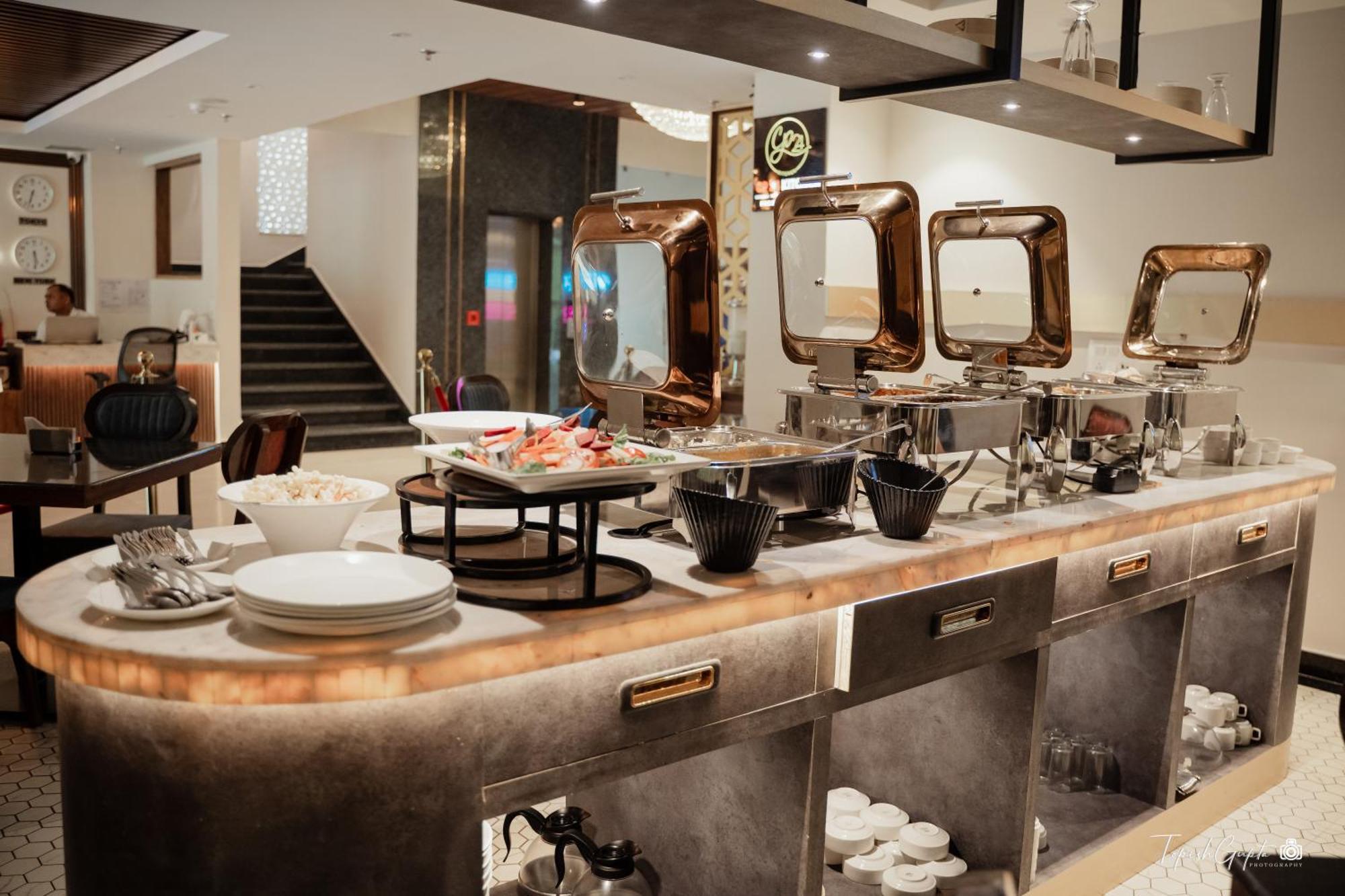 Belvedere Suites Greater Noida Zewnętrze zdjęcie