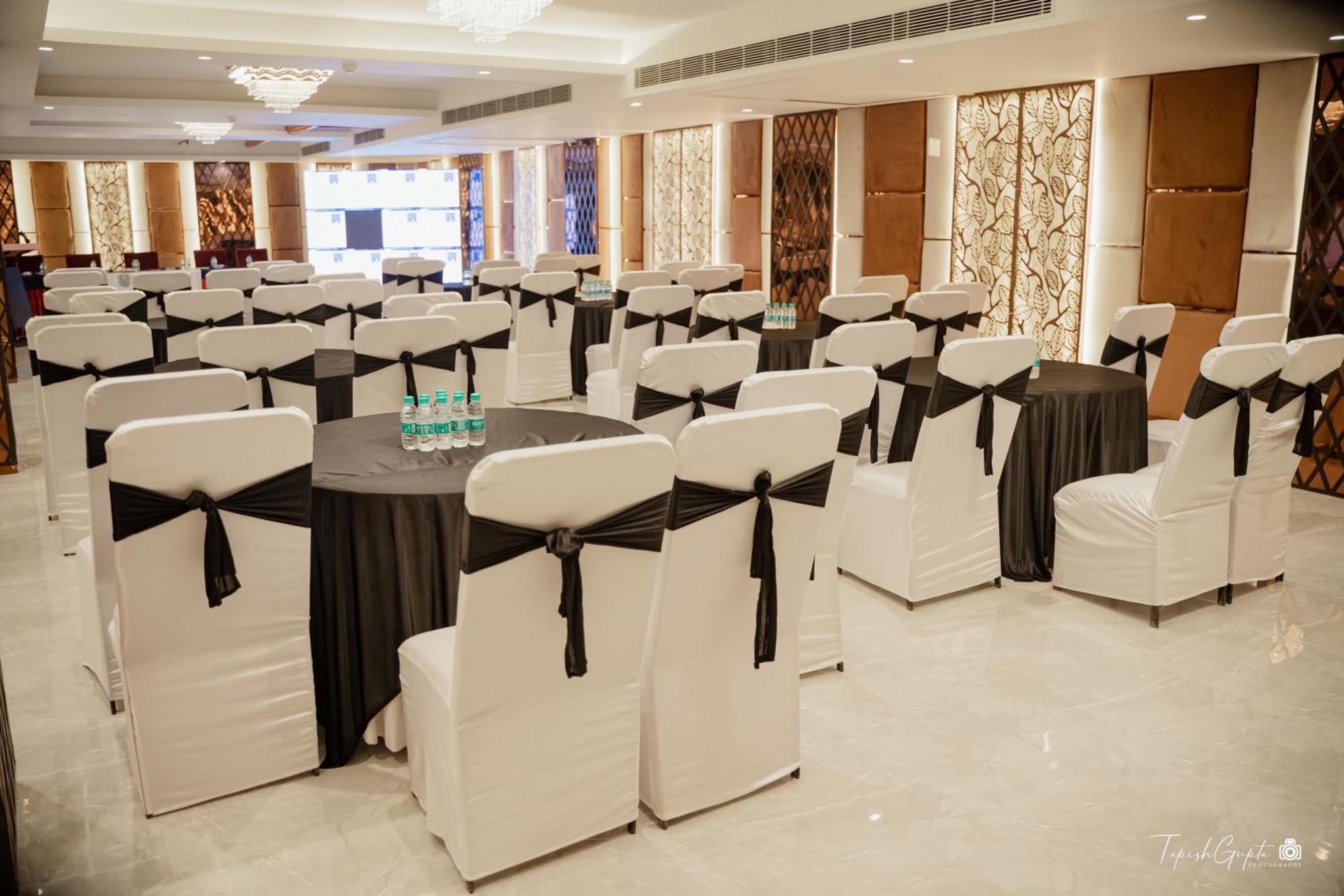Belvedere Suites Greater Noida Zewnętrze zdjęcie