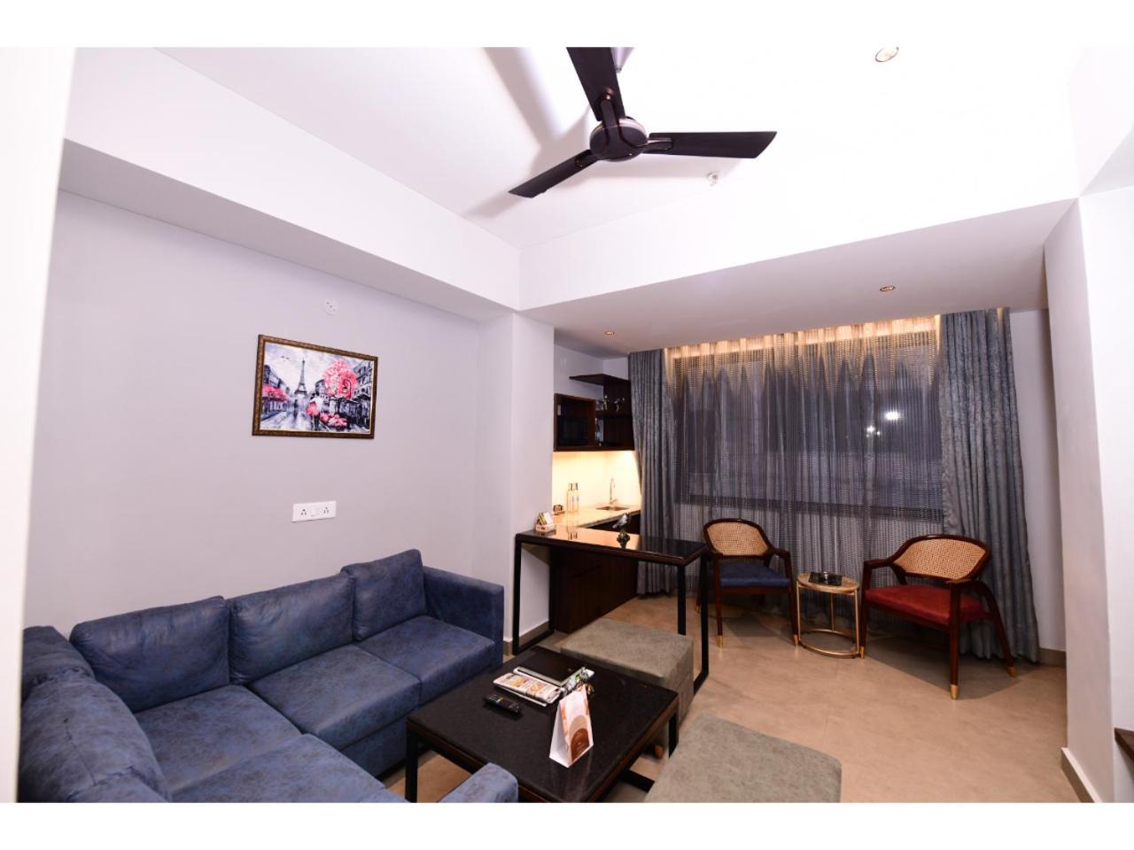 Belvedere Suites Greater Noida Zewnętrze zdjęcie