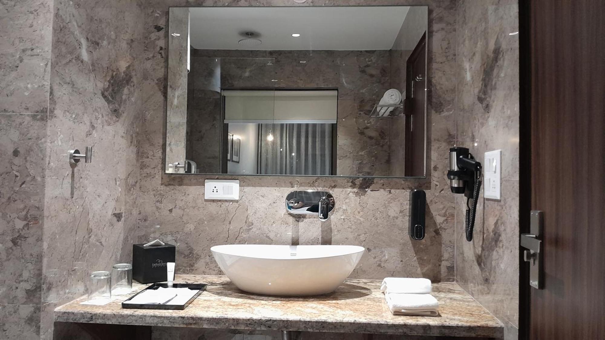 Belvedere Suites Greater Noida Zewnętrze zdjęcie